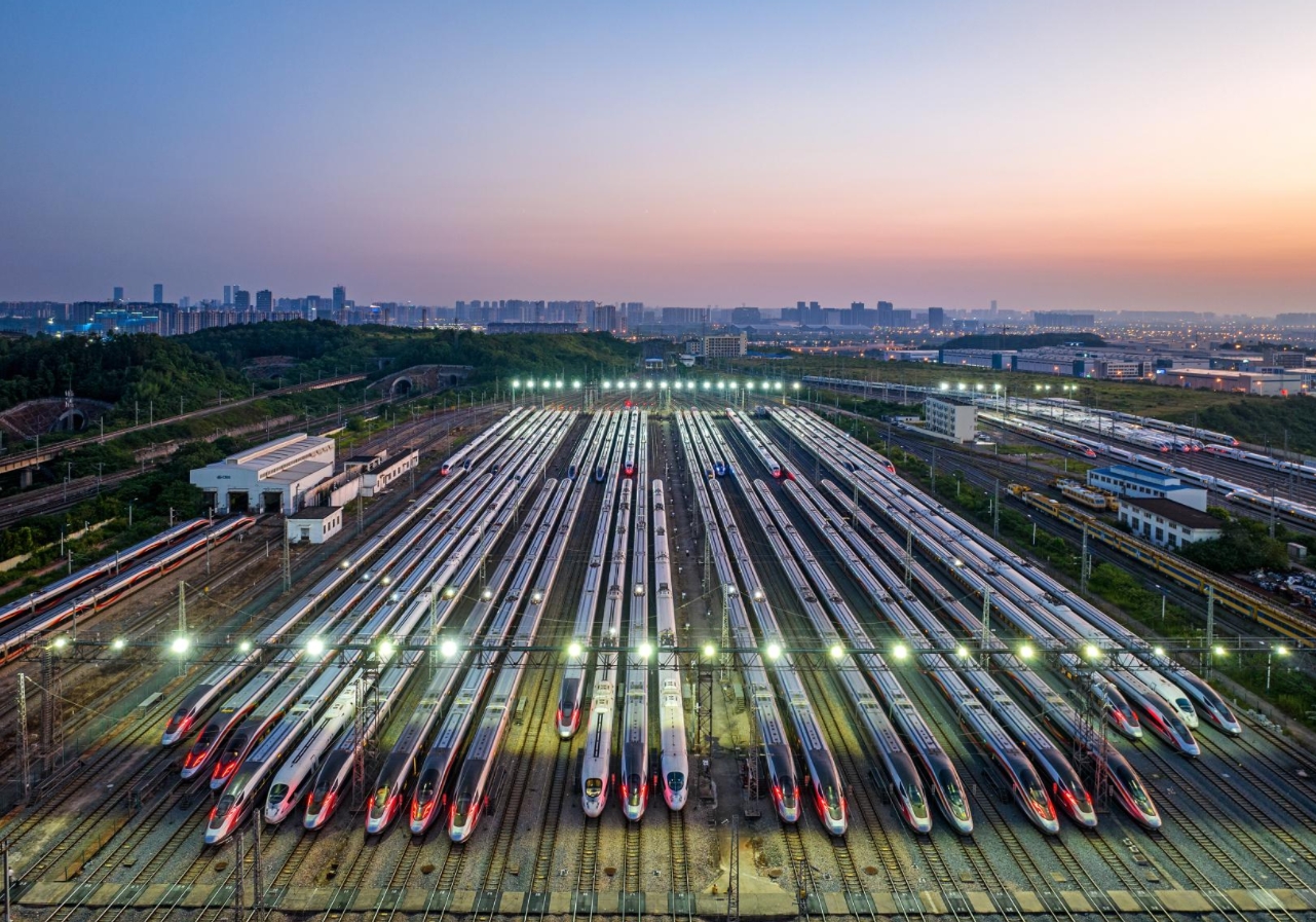 心向暖陽，步履生花